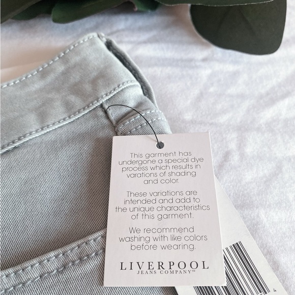 Liverpool Jeans Company Vickie Short Bermuda style Jean shorts - Picture 13 of 15